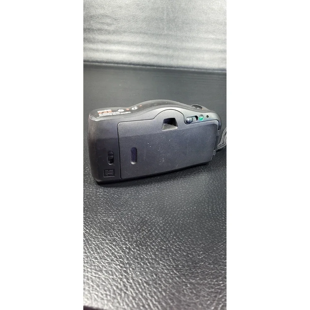 KODAK Star 735 35mm Film Point & Shoot Camera w/ Flash Black - 2784